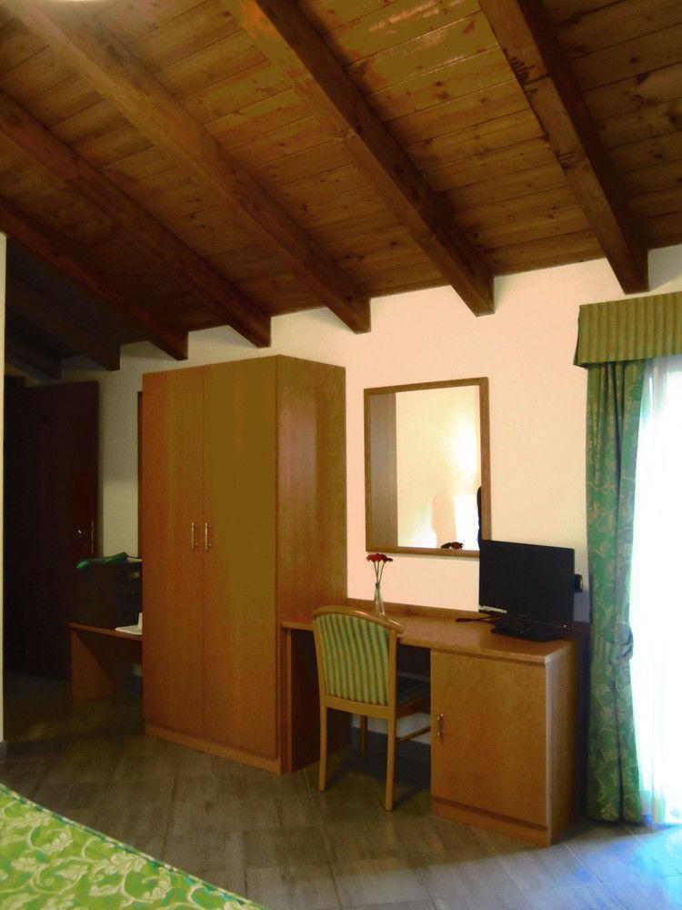 Albergo La Veranda Tavarone Εξωτερικό φωτογραφία