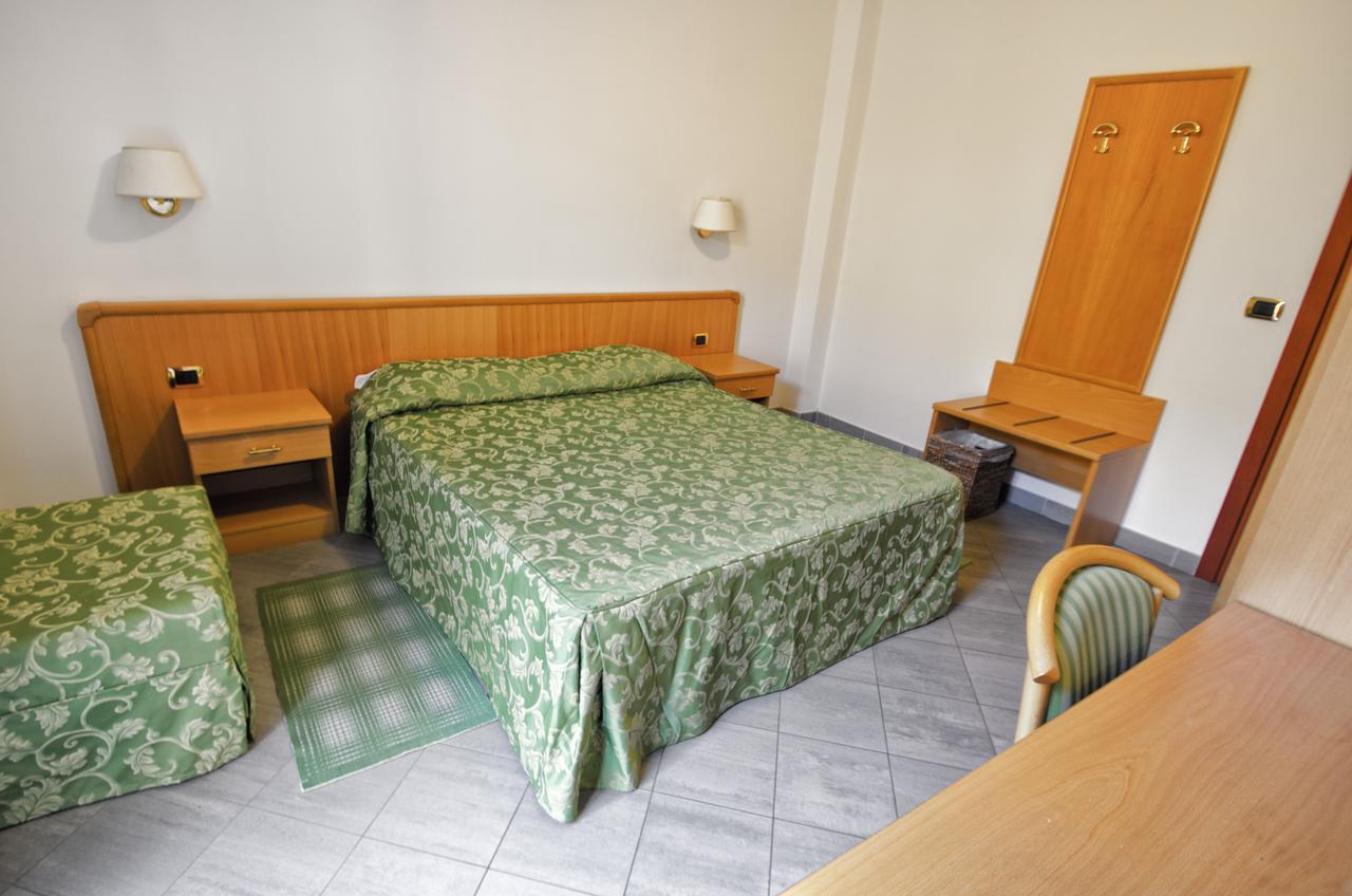 Albergo La Veranda Tavarone Εξωτερικό φωτογραφία