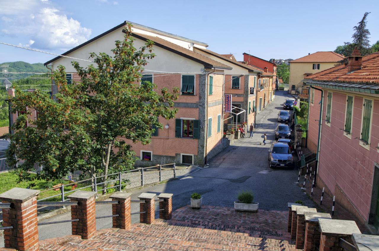 Albergo La Veranda Tavarone Εξωτερικό φωτογραφία